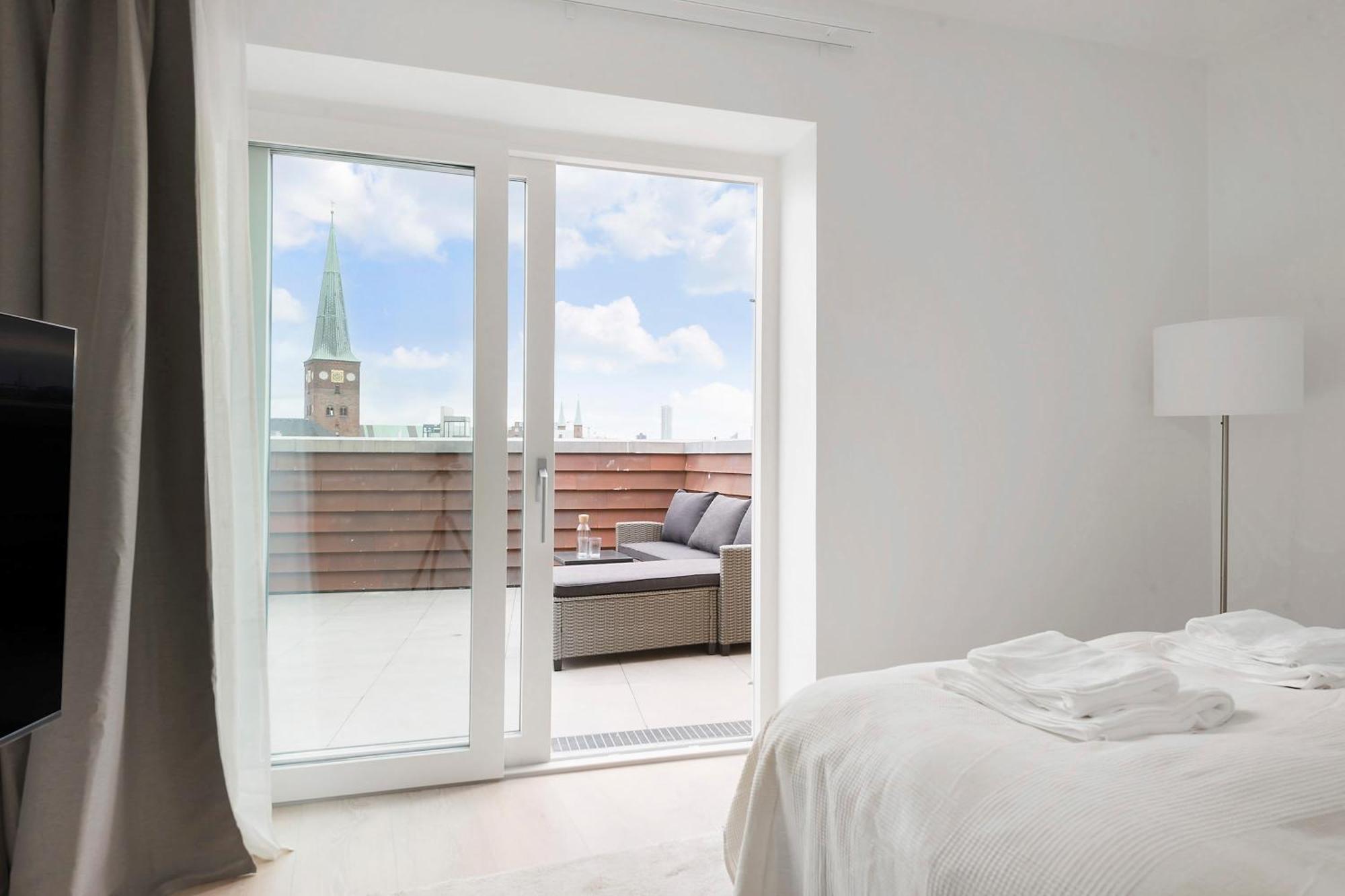 Grand Penthouse Suite With Private Rooftop Terrace ออร์ฮูช ภายนอก รูปภาพ
